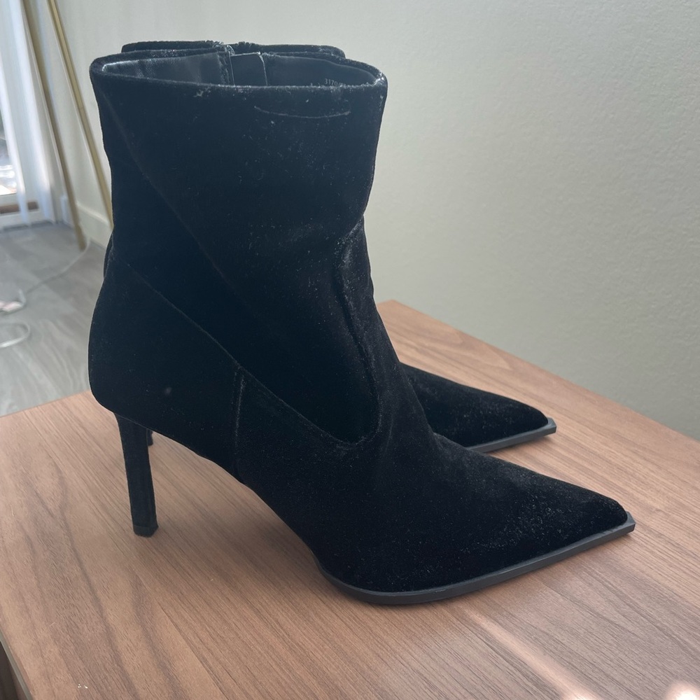 Zara Black Heeled Boots for Women